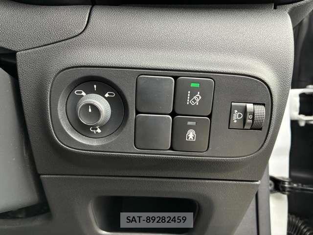 Citroen C3 2019-03 7216082-24