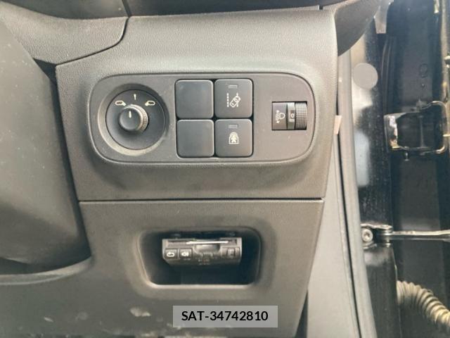 Citroen C3 2017-11 7453458-17