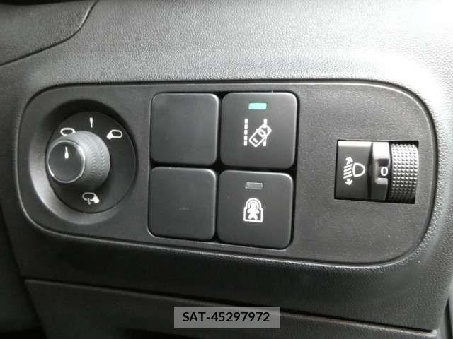 Citroen C3 2018-09 7499902-4