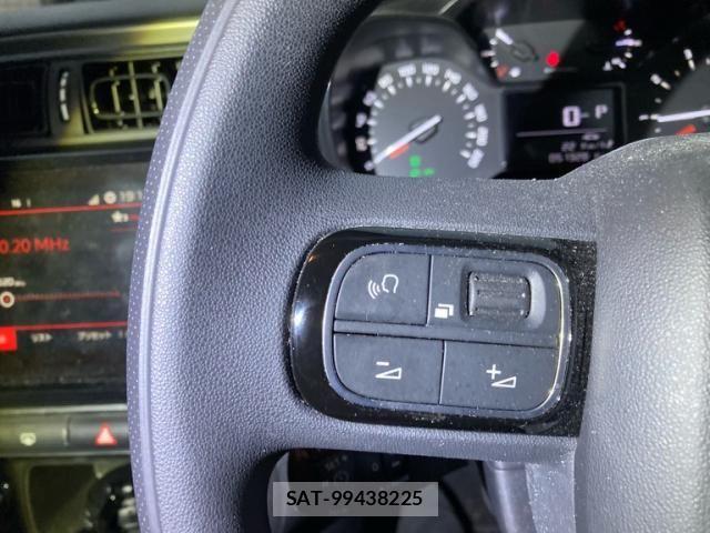Citroen C3 2018-10 8206836-9