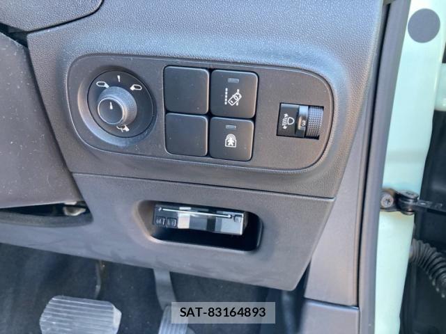 Citroen C3 2018-09 8561425-14