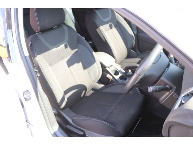Citroen C4 2018-01 1330055-12