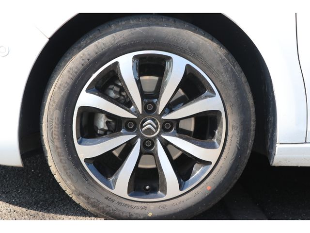 Citroen C4 2018-01 1330055-15