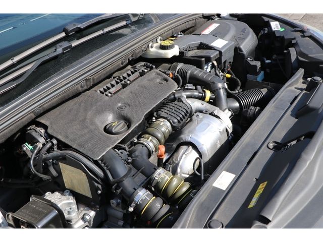 Citroen C4 2018-01 1330055-17