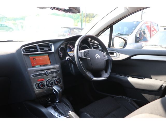 Citroen C4 2018-01 1330055-6