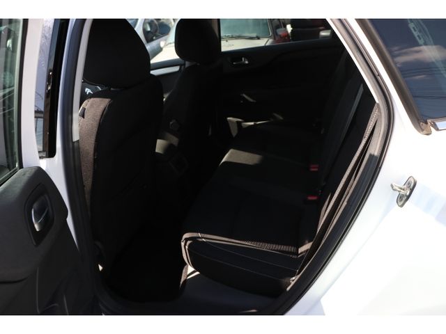Citroen C4 2018-01 1330055-8
