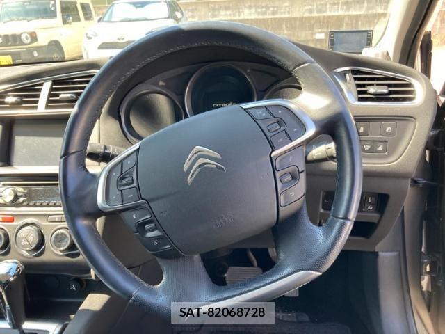 Citroen C4 2015-12 7216093-12