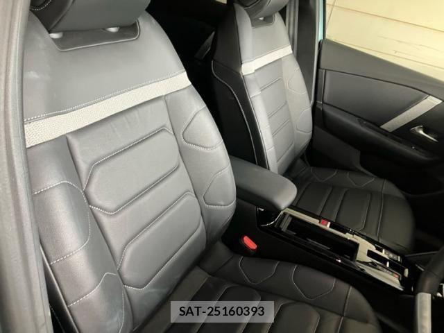 Citroen C4 2022-06 8658418-10