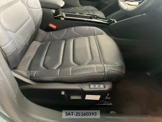Citroen C4 2022-06 8658418-11