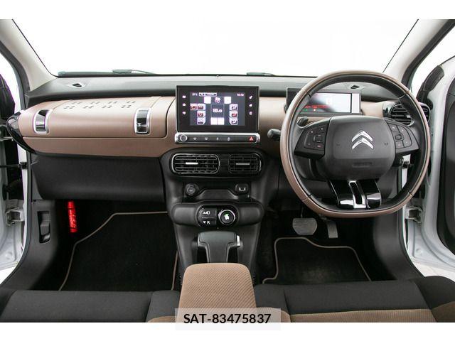 Citroen C4 2017-06 8206840-1
