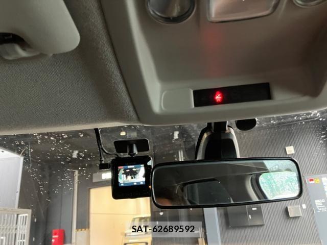 Citroen C4 2017-04 8335228-22