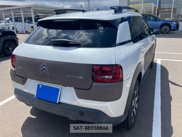 Citroen C4 2017-06 8335229-3