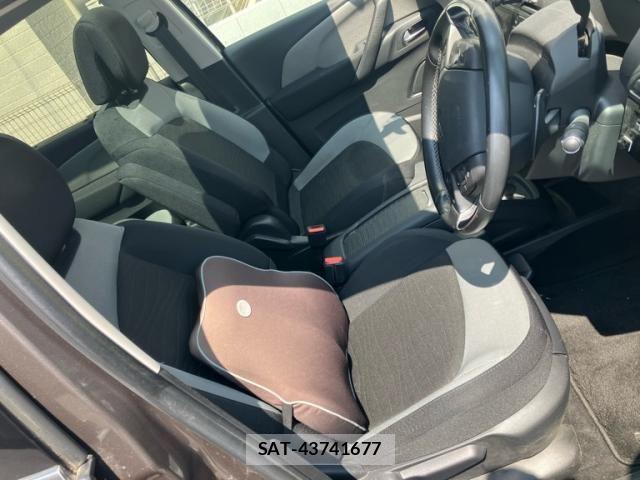 Citroen C4 PICASSO 2015-05 6903238-10