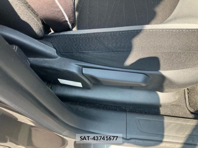 Citroen C4 PICASSO 2015-05 6903238-13