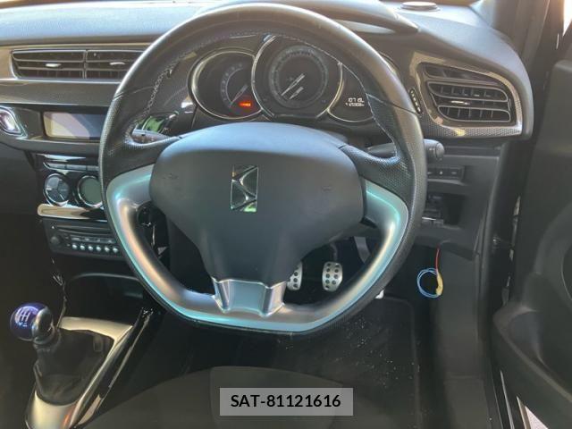 Citroen DS3 2016-07 8244839-11