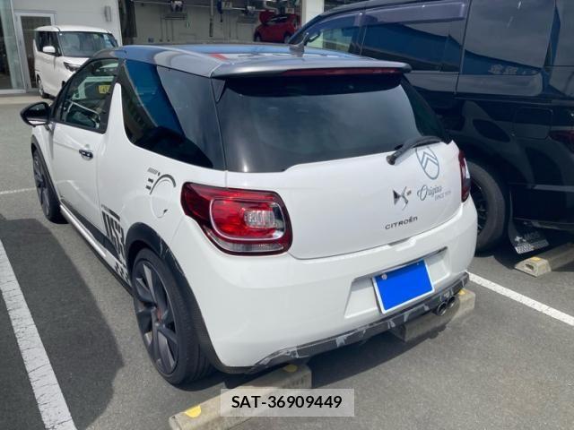 Citroen DS3 2012-03 8665942-3