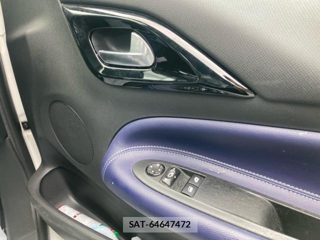 Citroen DS3 2013-08 8879102-19