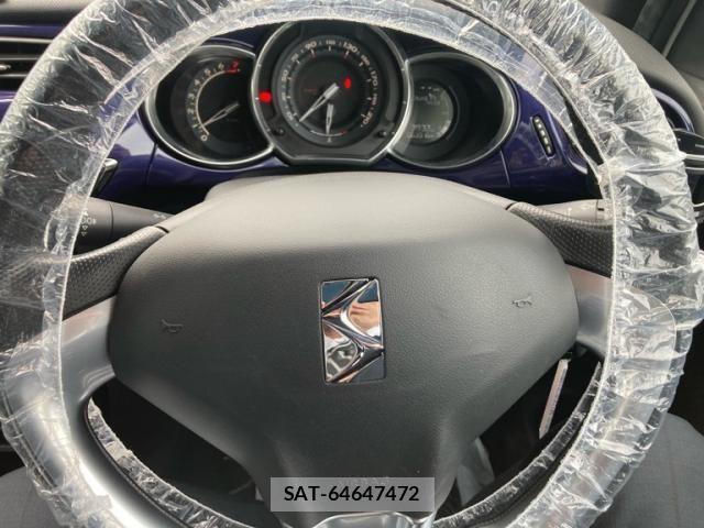 Citroen DS3 2013-08 8879102-21