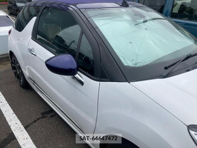 Citroen DS3 2013-08 8879102-3