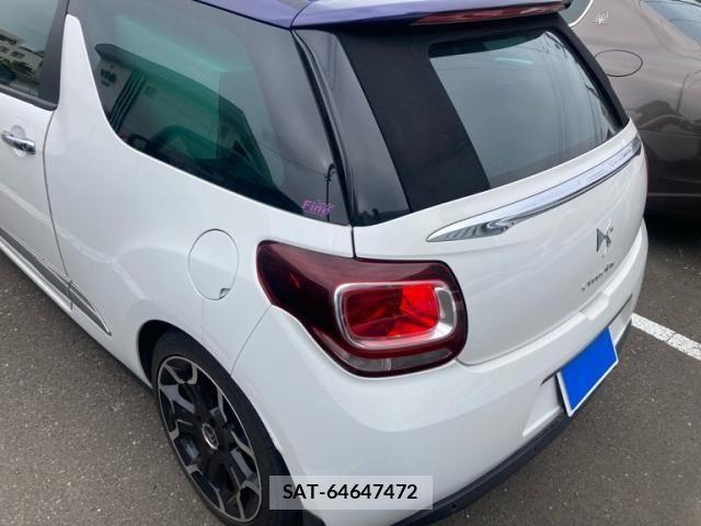 Citroen DS3 2013-08 8879102-6