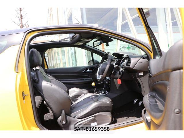 Citroen DS3 2015-08 7216108-12
