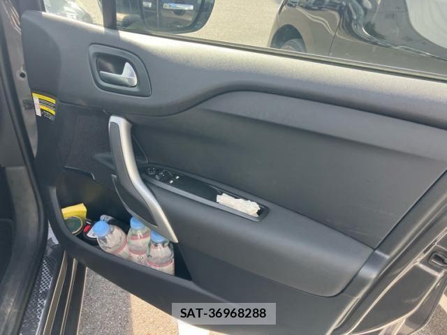Citroen DS4 2018-03 8313680-8