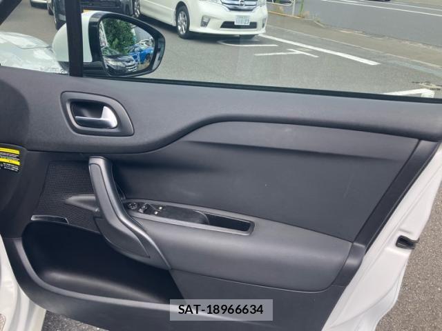 Citroen DS4 2012-03 8365141-10