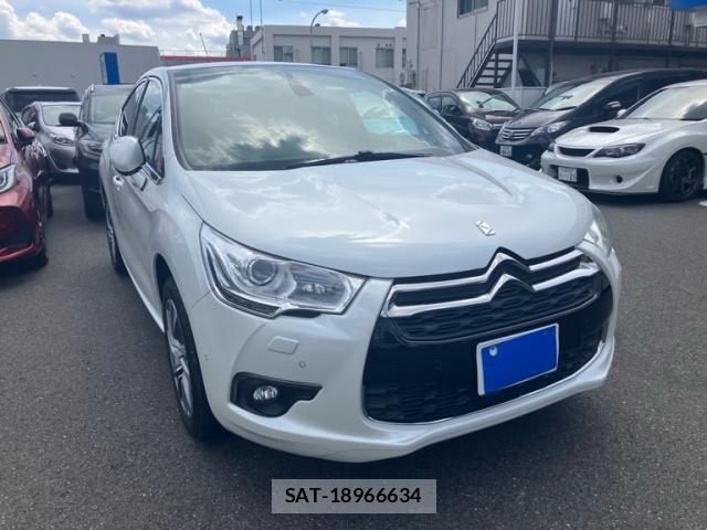 Citroen DS4 2012-03 8365141-2