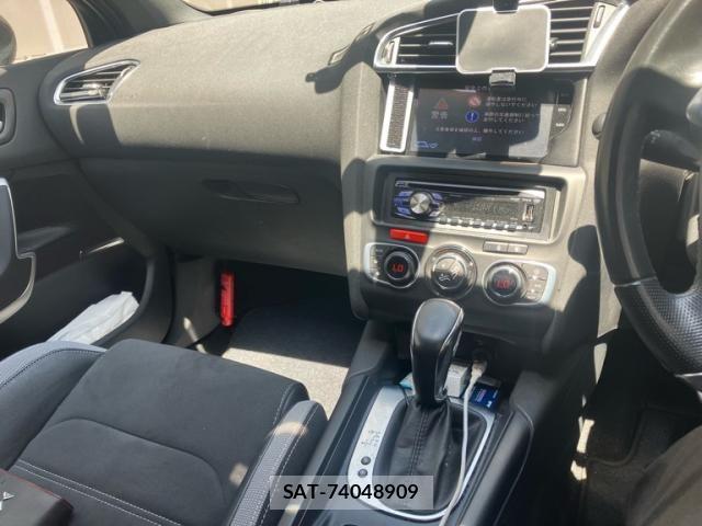Citroen DS4 2017-11 8371519-19