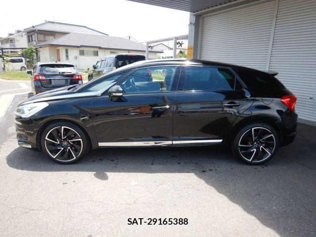 Citroen DS5 2014-09 7499908-9