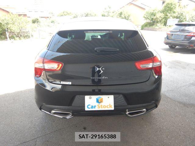 Citroen DS5 2014-09 7499908-12