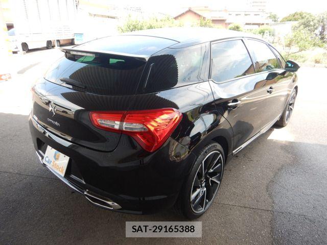 Citroen DS5 2014-09 7499908-5