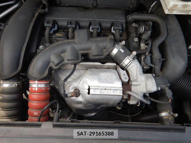 Citroen DS5 2014-09 7499908-6