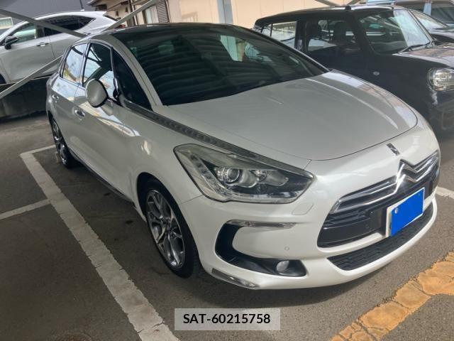 Citroen DS5 2012-09 8658416-1