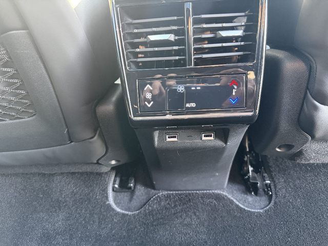 Citroen DS7 2019-03 4588940-16