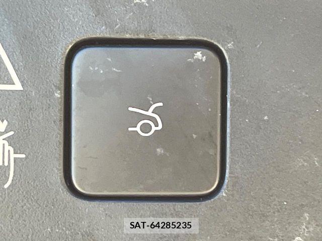 Citroen C4 2018-10 6751057-6