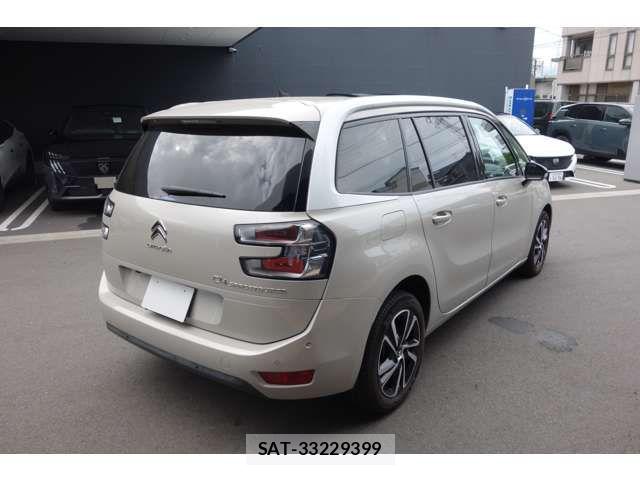 Citroen C4 2022-04 7216119-12