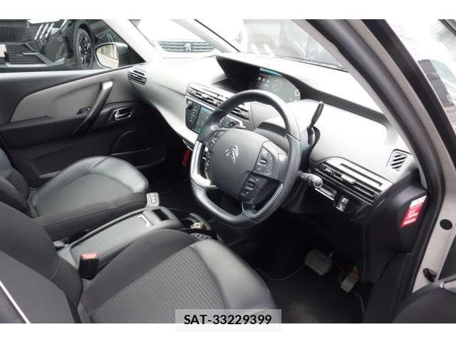 Citroen C4 2022-04 7216119-3