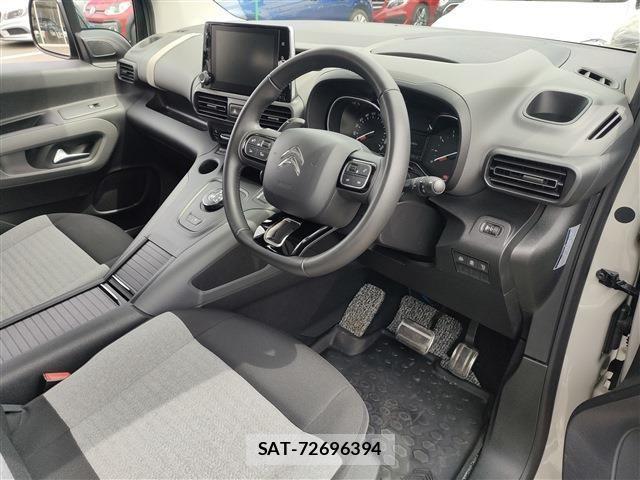 Citroen BERLINGO 2022-04 1071146-9