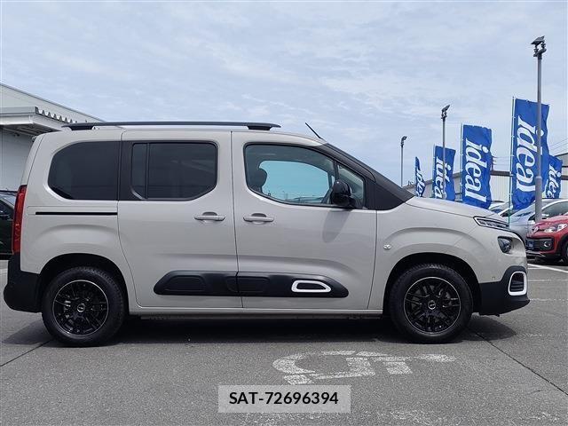 Citroen BERLINGO 2022-04 1071146-3