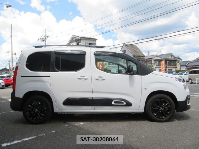 Citroen BERLINGO 2023-01 1184404-8