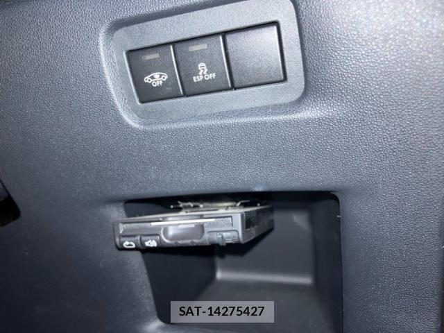 Citroen DS3 2013-09 3766441-19