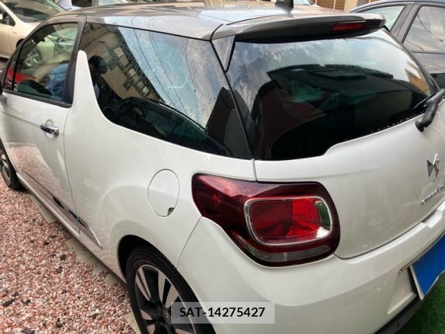 Citroen DS3 2013-09 3766441-3