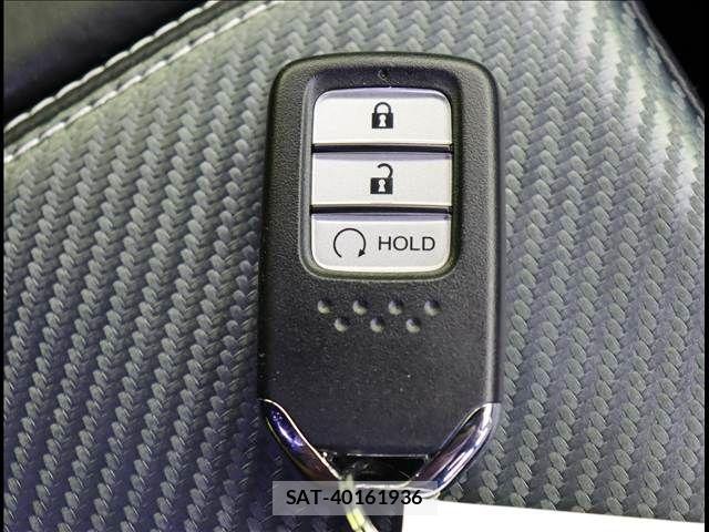 Honda CIVIC 2020-02 6903253-15