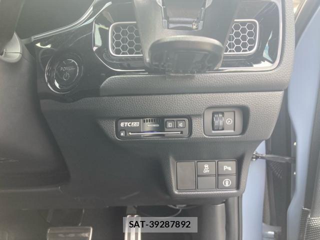 Honda CIVIC 2024-05 7326226-17