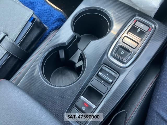 Honda CIVIC 2023-08 8129376-17