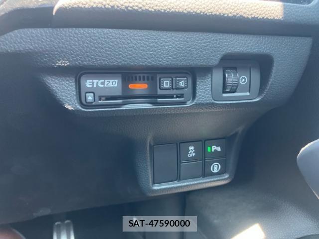 Honda CIVIC 2023-08 8129376-18