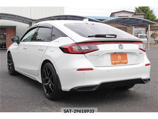 Honda CIVIC 2023-06 1325765-11