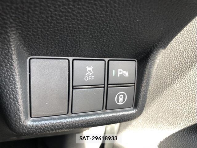 Honda CIVIC 2023-06 1325765-5