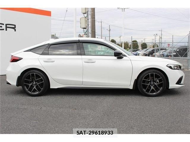 Honda CIVIC 2023-06 1325765-8